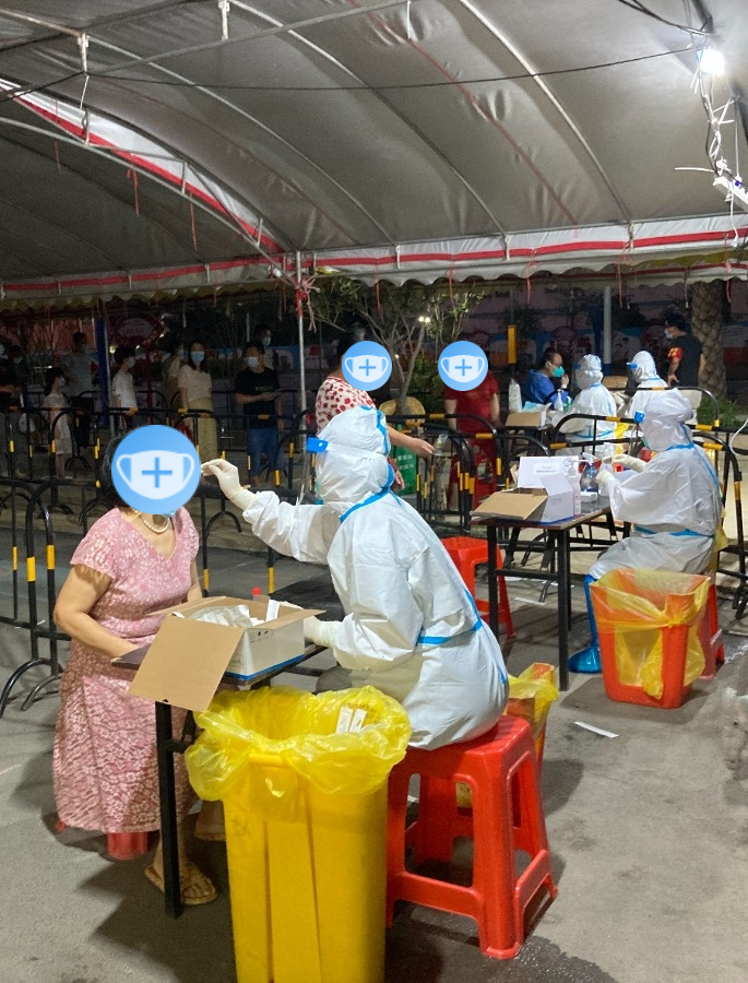 無懼高溫 “疫”往無前 | 惠州希瑪眼科醫院圓滿完成支援新圩核酸采樣任務